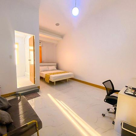 Legends Hotel & Restaurant - Lemery And Taal المظهر الخارجي الصورة