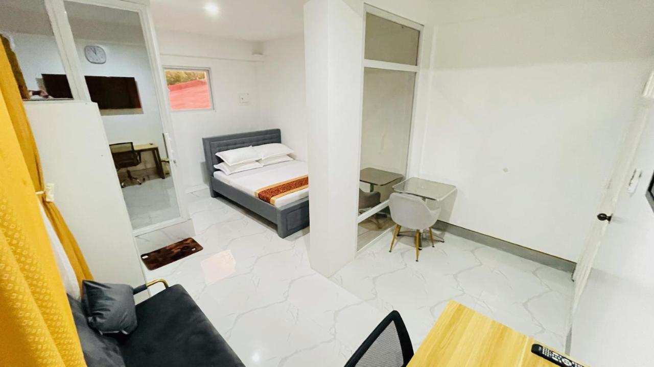 Legends Hotel & Restaurant - Lemery And Taal المظهر الخارجي الصورة